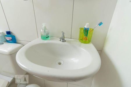 Apartamento para alugar com 70m², 3 quartos e 1 vaga Apartamento para alugar com 70m², 3 quartos e 1 vagaBanheiro da Suíte