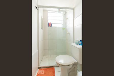 Apartamento para alugar com 70m², 3 quartos e 1 vaga Apartamento para alugar com 70m², 3 quartos e 1 vagaBanheiro da Suíte