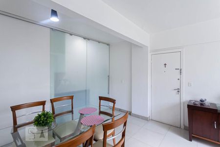 Apartamento para alugar com 90m², 3 quartos e 1 vagaSala