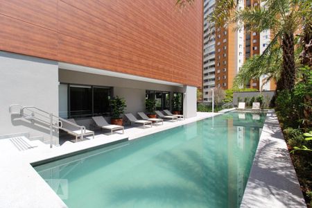 Studio à venda com 32m², 1 quarto e sem vagaÁrea comum - Piscina