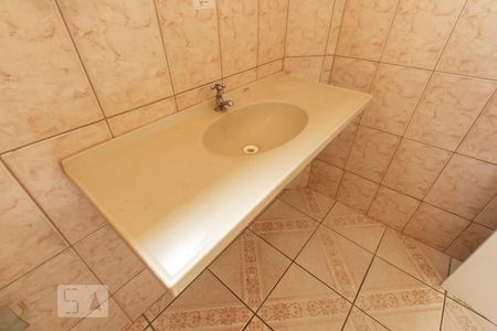 Casa à venda com 280m², 2 quartos e 2 vagas Casa à venda com 280m², 2 quartos e 2 vagasBanheiro