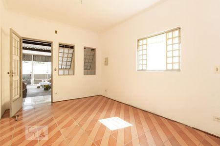 Casa à venda com 280m², 2 quartos e 2 vagas Casa à venda com 280m², 2 quartos e 2 vagasSala