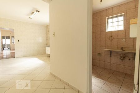 Casa à venda com 280m², 2 quartos e 2 vagas Casa à venda com 280m², 2 quartos e 2 vagasCozinha