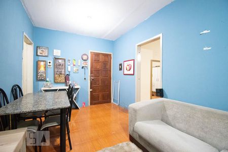 Sala de Estar de apartamento à venda com 1 quarto, 84m² em Teresópolis, Porto Alegre