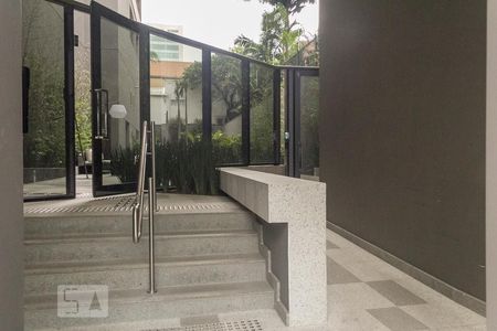 Studio à venda com 32m², 1 quarto e sem vagaEntrada