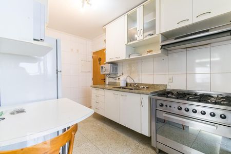 Apartamento para alugar com 105m², 3 quartos e 2 vagasCozinha