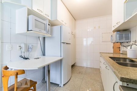 Apartamento para alugar com 105m², 3 quartos e 2 vagasCozinha