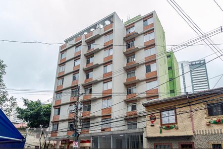 Studio para alugar com 30m², 1 quarto e sem vaga Studio para alugar com 30m², 1 quarto e sem vagaFachada