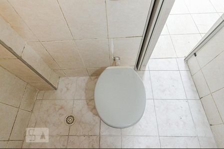 Studio para alugar com 30m², 1 quarto e sem vaga Studio para alugar com 30m², 1 quarto e sem vagaBanheiro