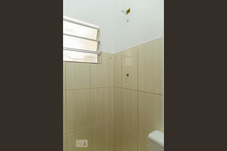 Casa para alugar com 35m², 1 quarto e sem vaga Casa para alugar com 35m², 1 quarto e sem vagaBanheiro