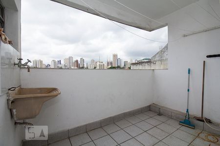 Casa para alugar com 300m², 9 quartos e 2 vagas Casa para alugar com 300m², 9 quartos e 2 vagasPiso Térreo - Área de Serviço