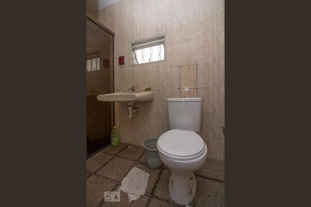 Casa para alugar com 300m², 9 quartos e 2 vagas Casa para alugar com 300m², 9 quartos e 2 vagasPiso INF2 - Banheiro