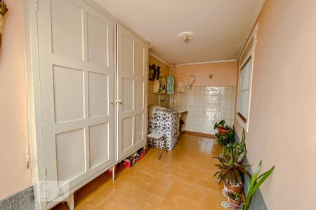 Casa à venda com 134m², 3 quartos e 2 vagasLavanderia