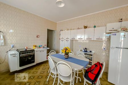 Casa à venda com 134m², 3 quartos e 2 vagasCozinha