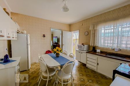 Casa à venda com 134m², 3 quartos e 2 vagasCozinha