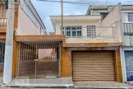 Casa à venda com 134m², 3 quartos e 2 vagasFachada