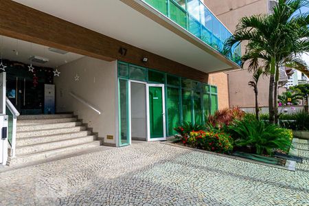 Apartamento à venda com 83m², 2 quartos e 1 vagaEntrada