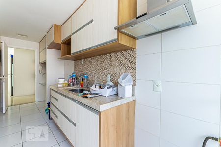 Apartamento à venda com 83m², 2 quartos e 1 vagaCozinha 