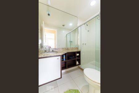 Apartamento à venda com 83m², 2 quartos e 1 vagaBanheiro Social