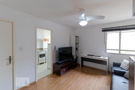 Sala de apartamento para alugar com 1 quarto, 42m² em Cambuí, Campinas