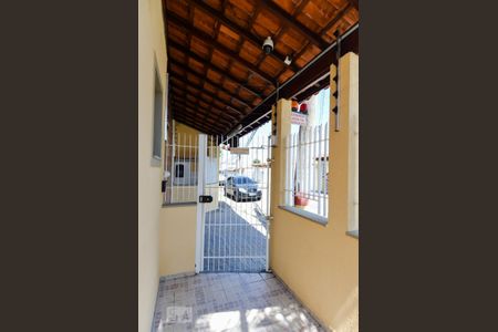 Casa de condomínio à venda com 102m², 2 quartos e 2 vagasEntrada Social 
