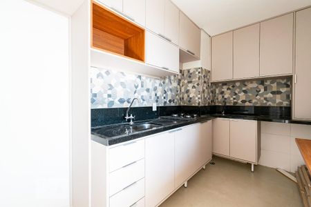 Cozinha de apartamento à venda com 2 quartos, 34m² em Vila Paulista, São Paulo