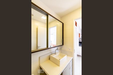 Banheiro de apartamento à venda com 2 quartos, 34m² em Vila Paulista, São Paulo