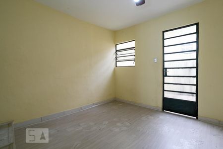 Casa à venda com 250m², 3 quartos e 1 vagaEdícula - Sala