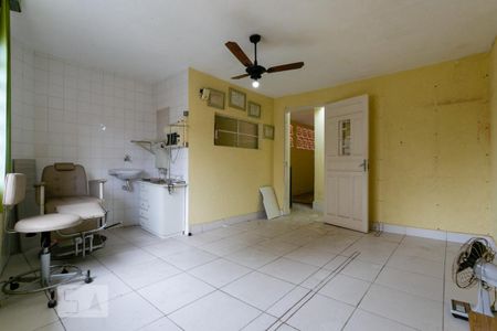 Casa à venda com 250m², 3 quartos e 1 vagaEscritório