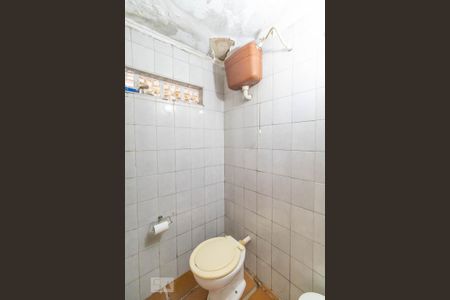 Casa à venda com 450m², 3 quartos e 4 vagas Casa à venda com 450m², 3 quartos e 4 vagasLavabo do escritório