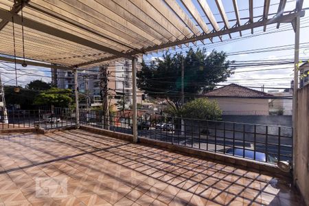 Casa à venda com 450m², 3 quartos e 4 vagas Casa à venda com 450m², 3 quartos e 4 vagasTerraço