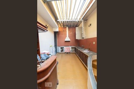 Casa à venda com 450m², 3 quartos e 4 vagas Casa à venda com 450m², 3 quartos e 4 vagasÁrea de serviço