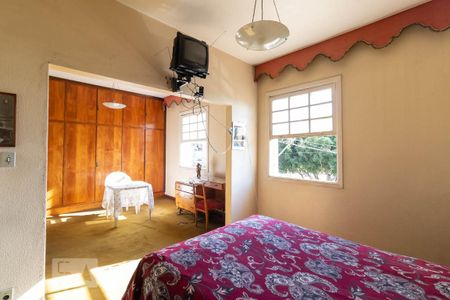 Casa à venda com 450m², 3 quartos e 4 vagas Casa à venda com 450m², 3 quartos e 4 vagasSuíte