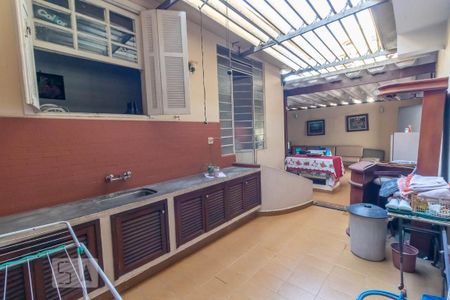 Casa à venda com 450m², 3 quartos e 4 vagas Casa à venda com 450m², 3 quartos e 4 vagasÁrea de serviço