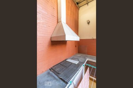 Casa à venda com 450m², 3 quartos e 4 vagas Casa à venda com 450m², 3 quartos e 4 vagasÁrea de serviço - churraqueira