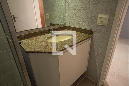 Banheiro de apartamento para alugar com 1 quarto, 30m² em Bela Vista, São Paulo