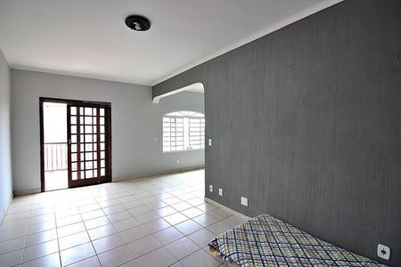 Sala  de apartamento para alugar com 2 quartos, 74m² em Vila Euro, São Bernardo do Campo