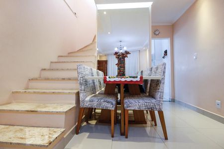 Sala de jantar de casa para alugar com 2 quartos, 168m² em Jardim Monjolo, São Paulo