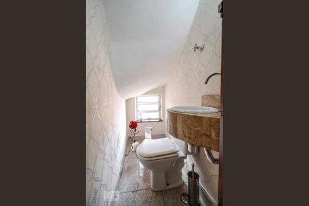 Casa à venda com 168m², 2 quartos e 3 vagasLavabo