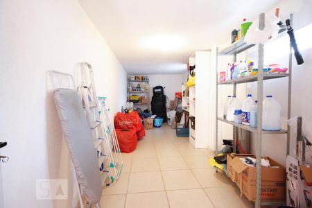 Casa à venda com 168m², 2 quartos e 3 vagasQuarto de serviço 2