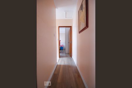 Corredor de casa à venda com 2 quartos, 168m² em Jardim Monjolo, São Paulo