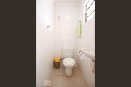 Casa à venda com 168m², 2 quartos e 3 vagasBanheiro de serviço