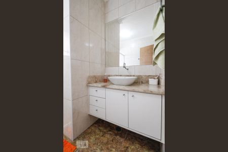 Casa à venda com 168m², 2 quartos e 3 vagasBanheiro