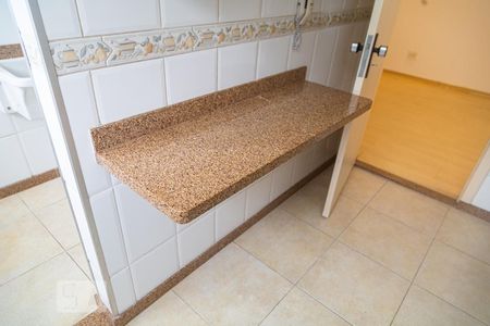 Apartamento à venda com 65m², 2 quartos e 1 vagaBancada da Cozinha