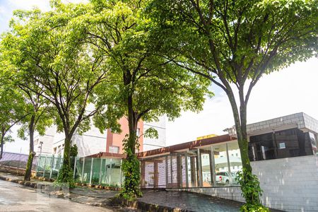 Apartamento à venda com 65m², 2 quartos e 1 vagaFachada