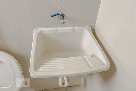 Detalhe Banheiro e Lavanderia de apartamento para alugar com 1 quarto, 9m² em Mooca, São Paulo
