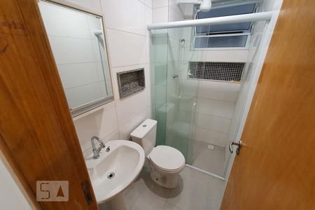 Banheiro de apartamento para alugar com 1 quarto, 28m² em Vila Nair, São Paulo