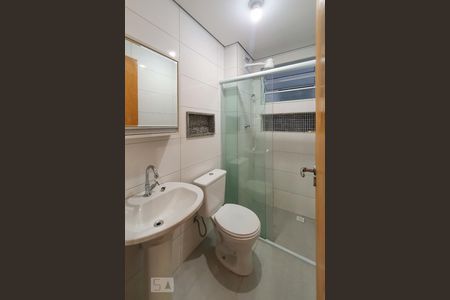 Banheiro de apartamento para alugar com 1 quarto, 28m² em Vila Nair, São Paulo