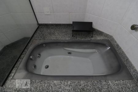 Apartamento à venda com 186m², 3 quartos e 3 vagasBanheiro da Suite 3  - banheira