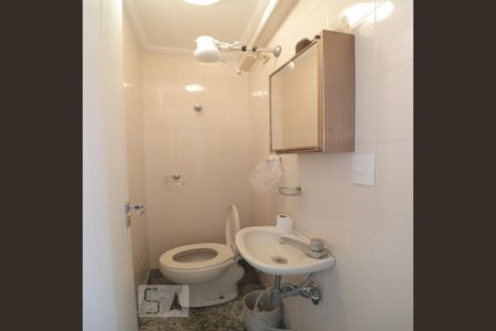 Apartamento à venda com 186m², 3 quartos e 3 vagasBanheiro de Serviço